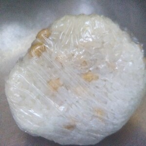 生姜風味　❤クリームコーンと煎り大豆のおにぎり❤